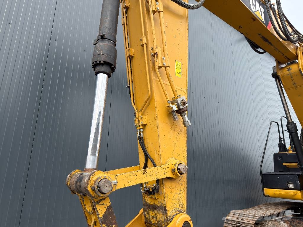 CAT 323EL VA Raupenbagger