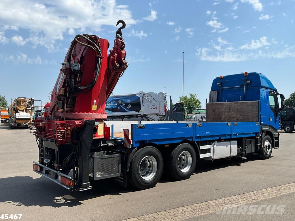 Iveco Stralis 500 6x4 MKG 54 Tonmeter laadkraan Всъдеходни кранове