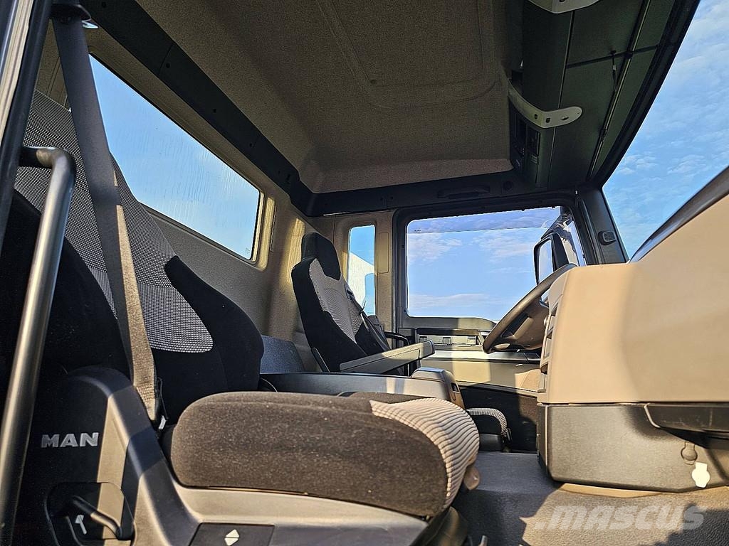 MAN 26.460 TGS Meiller AK16NT 翻斗车