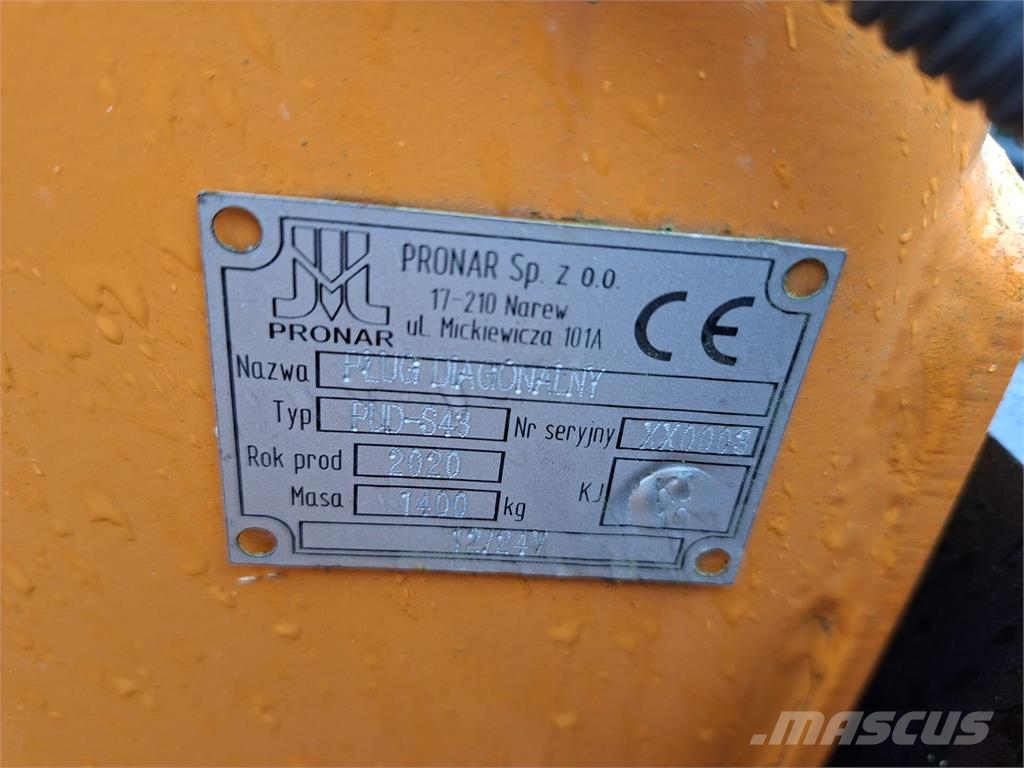 Pronar PUD-S43 حراثات ونصول الجليد