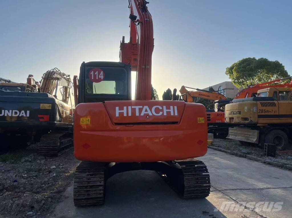 Hitachi ZX70 Гусеничні екскаватори
