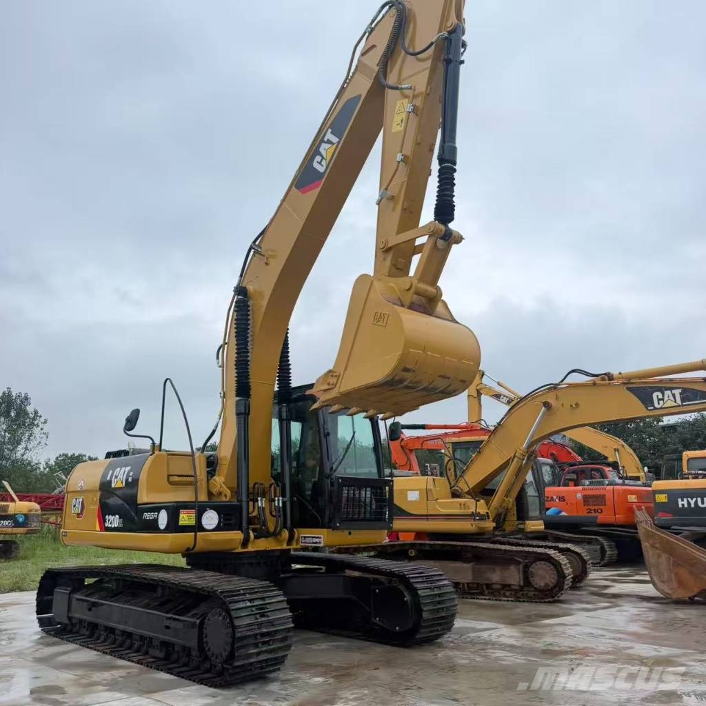 CAT 320 D2L Raupenbagger