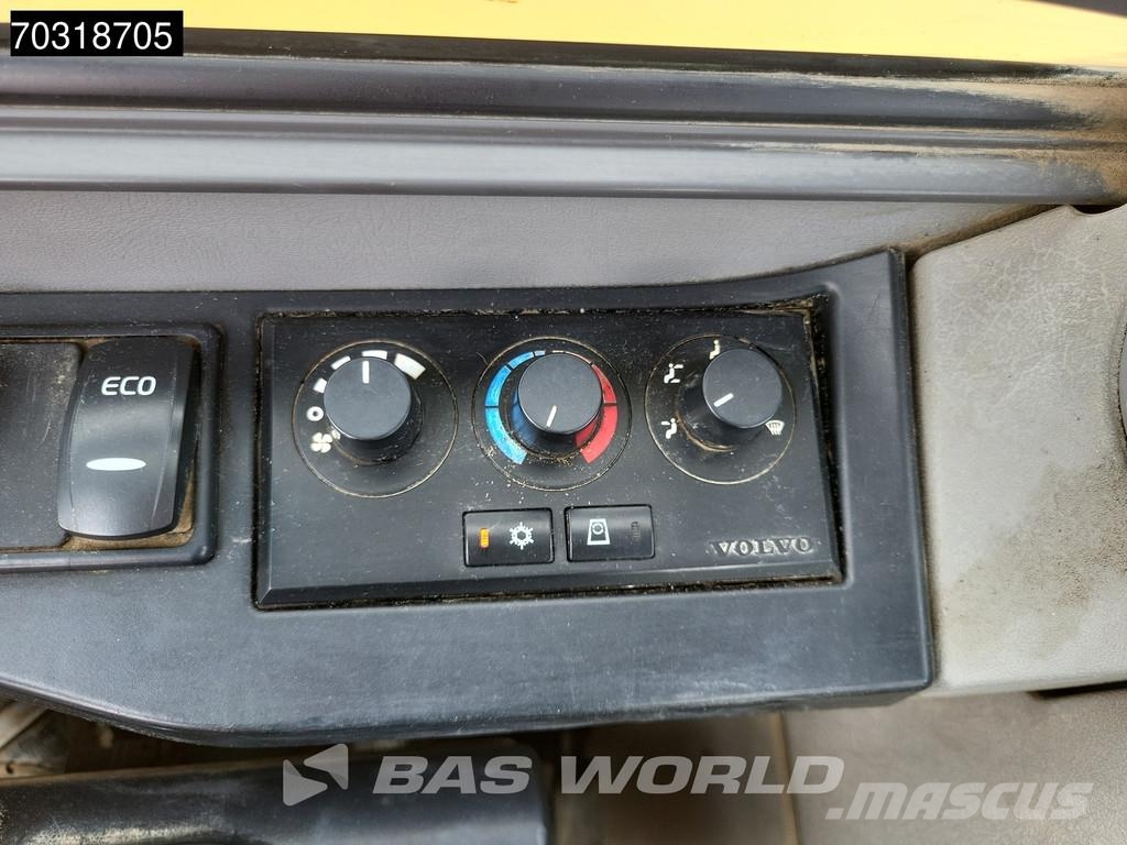 Volvo ECR88 D A/C - 2 Buckets Mini ekskavatörler, 7 tona dek