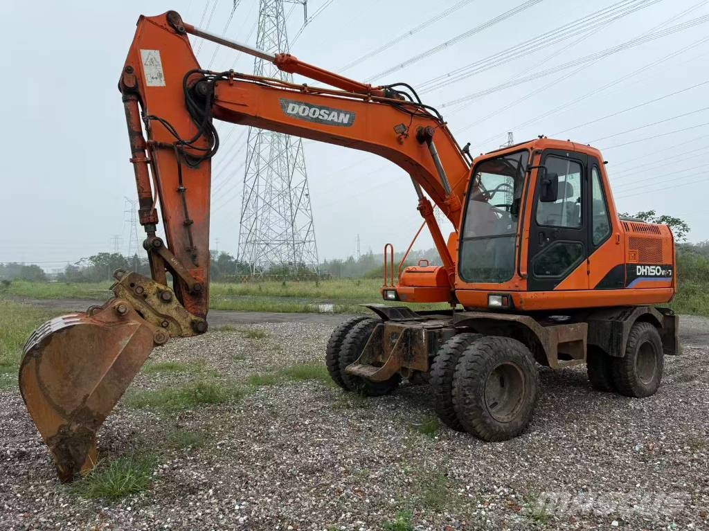Doosan DH 150 W-7 Ekskavatori uz riteņiem