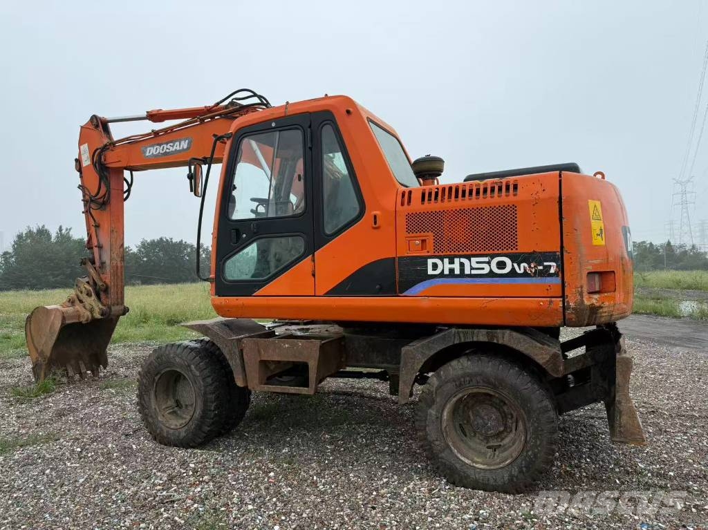 Doosan DH 150 W-7 Ekskavatori uz riteņiem