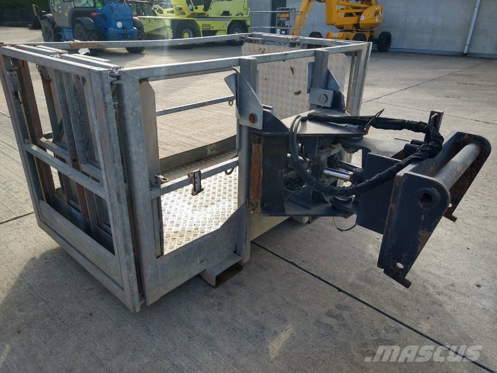 Manitou manbak 2-4m (125) Accessories for construction hoists and mast climbing work platforms