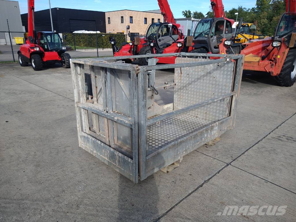 Manitou manbak 2-4m (125) Accessories for construction hoists and mast climbing work platforms