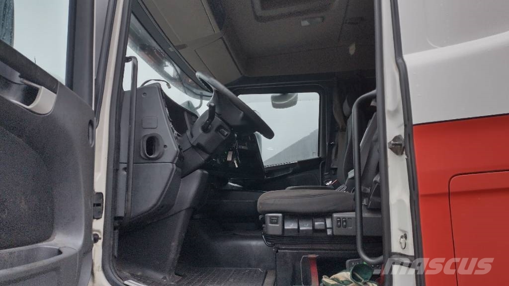 Scania R520 6x2 kokosivuauk kori, thermoking kone Kamioni hladnjače