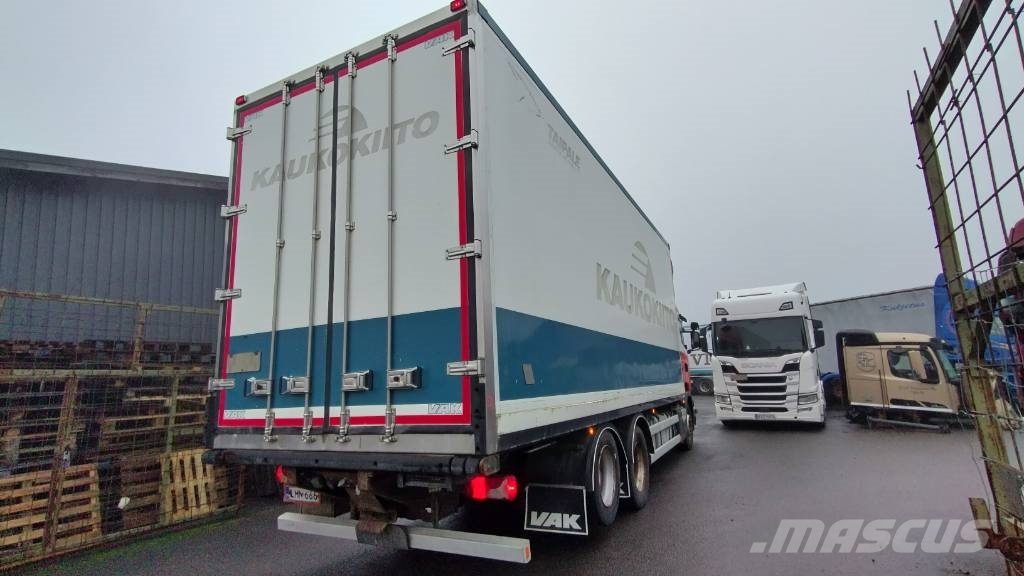 Scania R520 6x2 kokosivuauk kori, thermoking kone Kamioni hladnjače