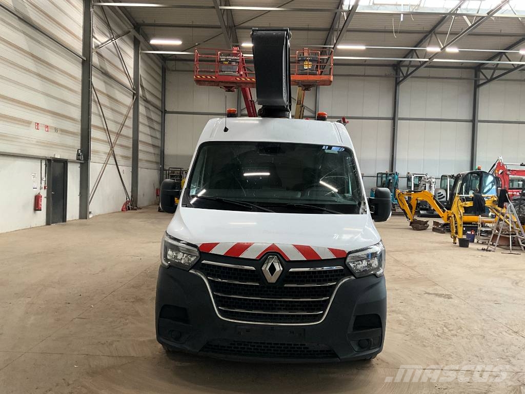 Renault Master + KLUBB K32 Piattaforme autocarrate