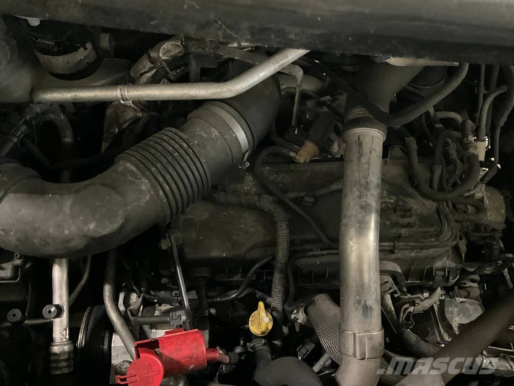 Renault Master + KLUBB K32 Piattaforme autocarrate