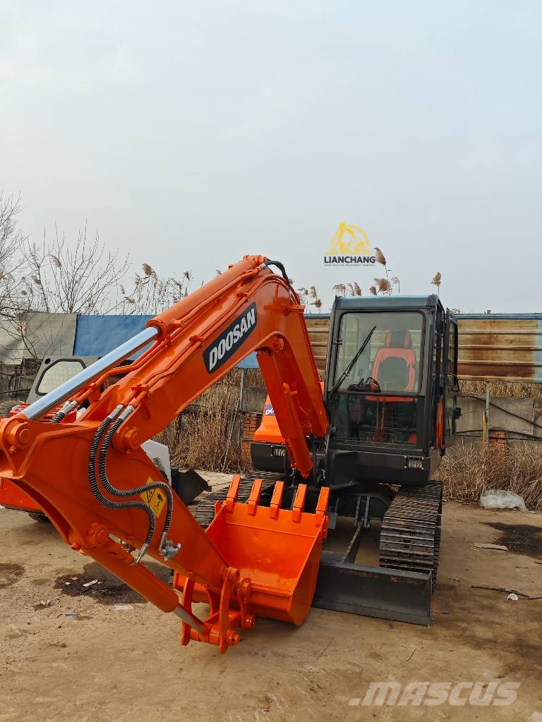 Doosan DX 60 Bageri guseničari