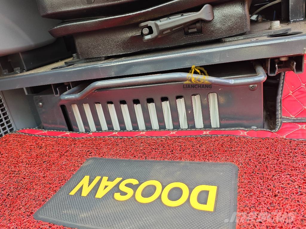 Doosan DX 60 Bageri guseničari