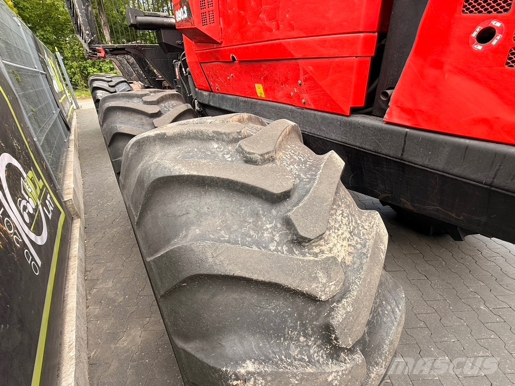 Komatsu 890.3 Μεταφορείς ξυλείας
