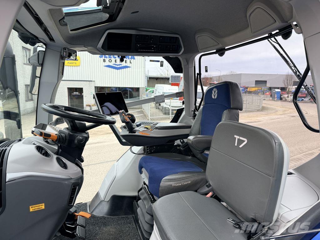 New Holland T7.245 Auto Command New Gen Traktorer