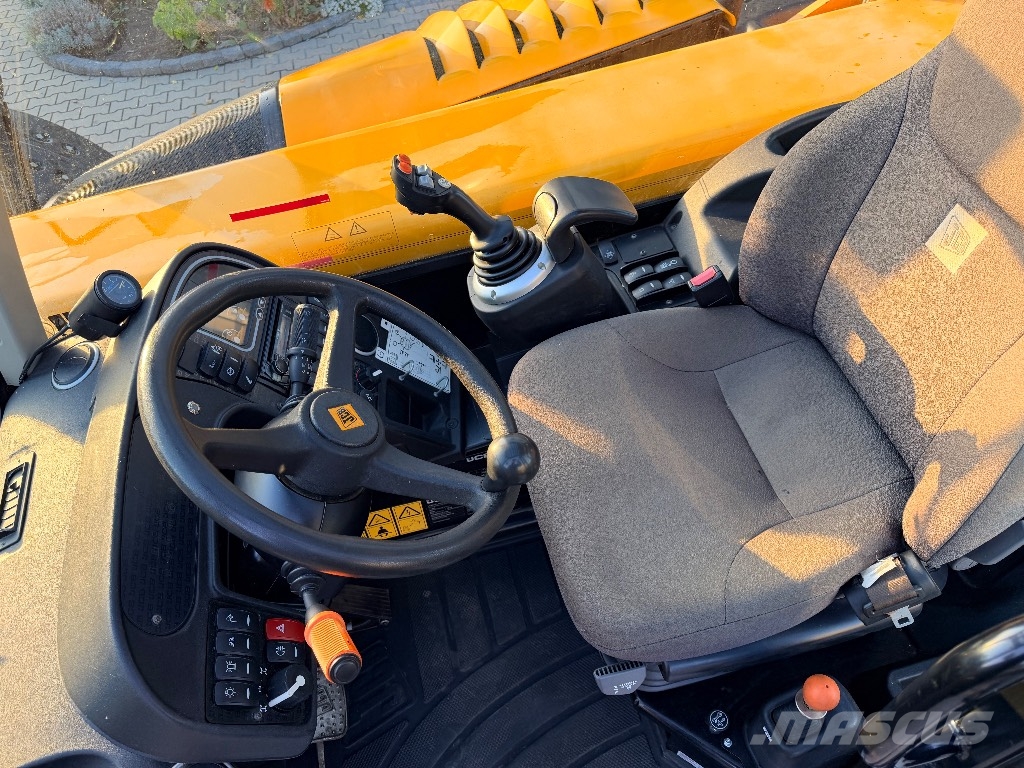 JCB 560-80 AGRI SUPER Телескопические погрузчики