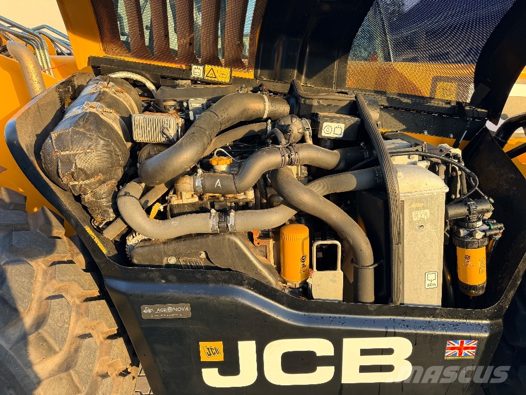 JCB 560-80 AGRI SUPER Телескопические погрузчики