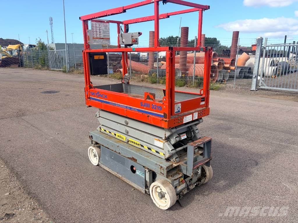SkyJack SJ III 3219 Ножични работни платформи