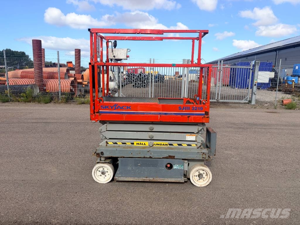 SkyJack SJ III 3219 Ножични работни платформи