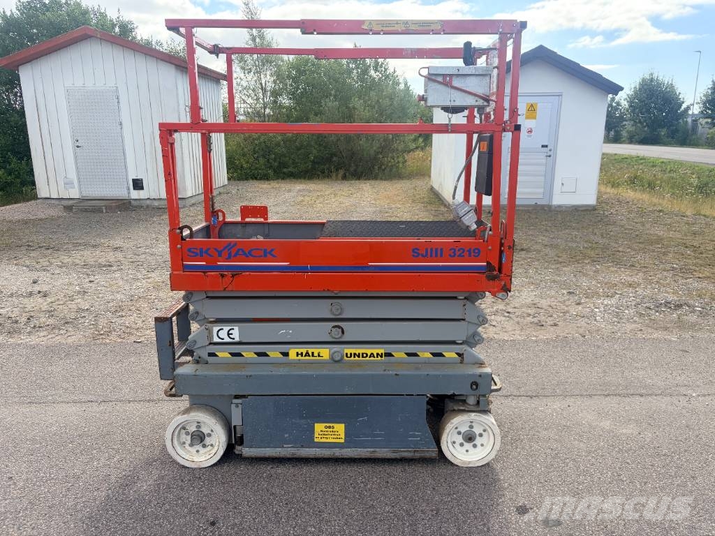 SkyJack SJ III 3219 Ножични работни платформи