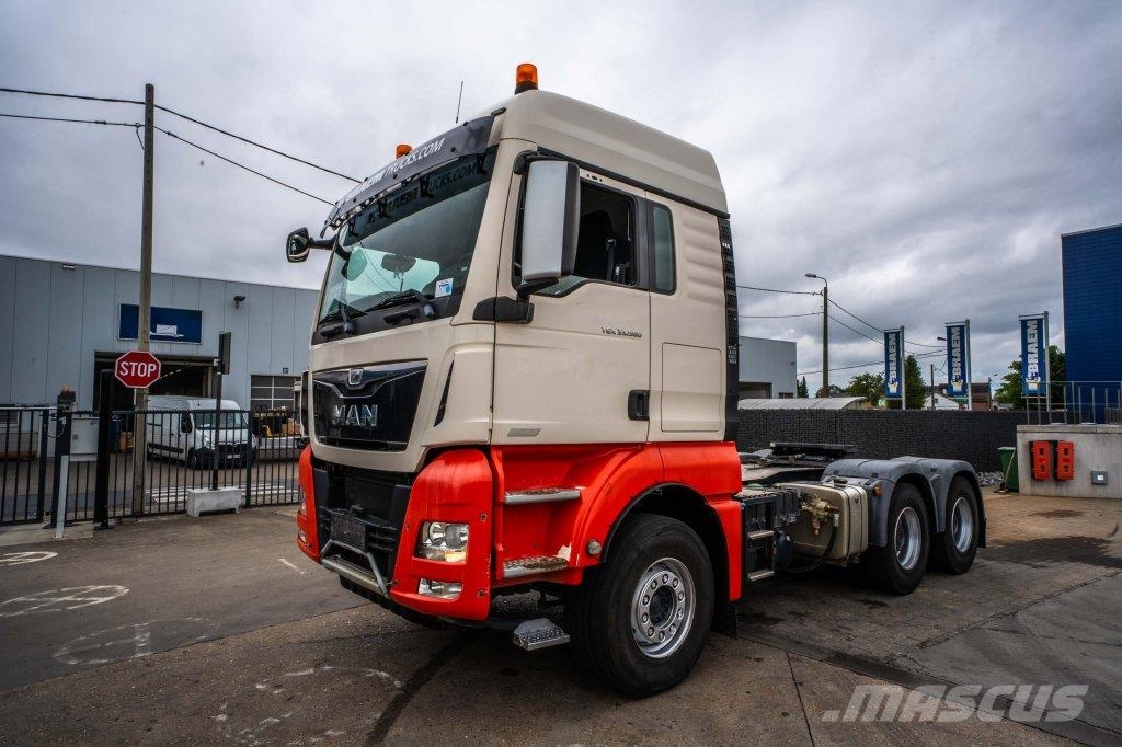 MAN TGX 33.560 XLX BLS+BIG AXLES+INTARDER Vlačilci
