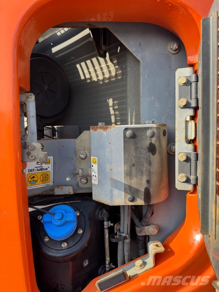 Hitachi ZX 135 US-6 Excavadoras sobre orugas