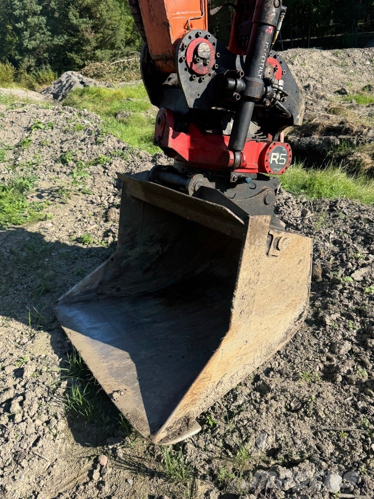 Hitachi ZX 135 US-6 Excavadoras sobre orugas