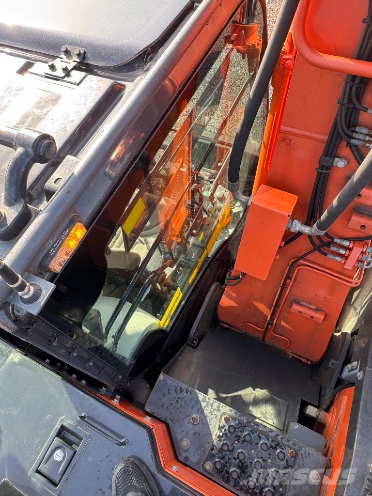 Hitachi ZX 135 US-6 Excavadoras sobre orugas