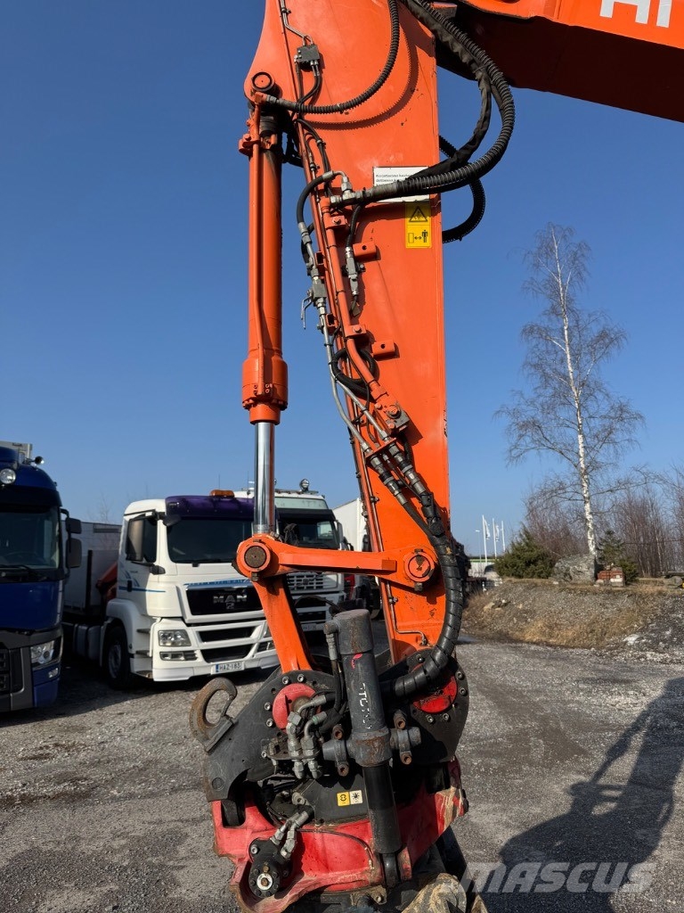 Hitachi ZX 135 US-6 Excavadoras sobre orugas