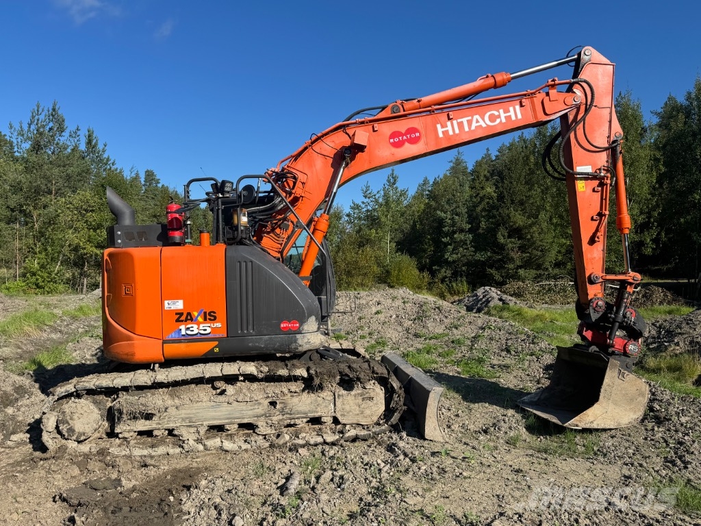 Hitachi ZX 135 US-6 Excavadoras sobre orugas