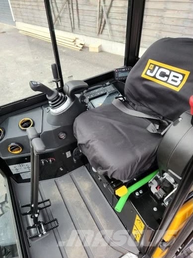 JCB 19 C-1 小型挖掘机