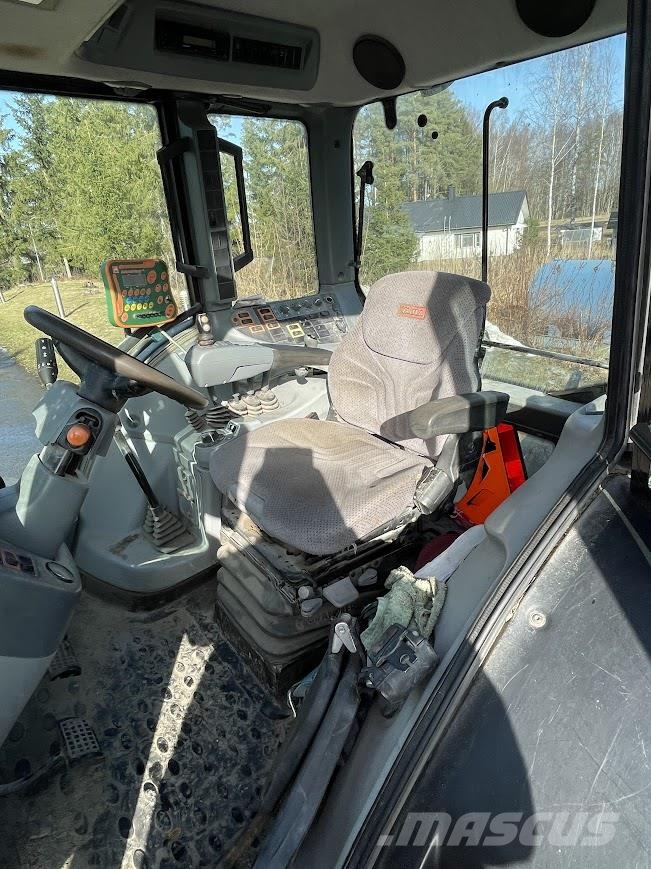 Valtra T173 Hitech Tractoare