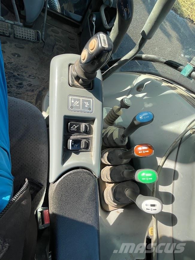 Valtra T173 Hitech Tractoare