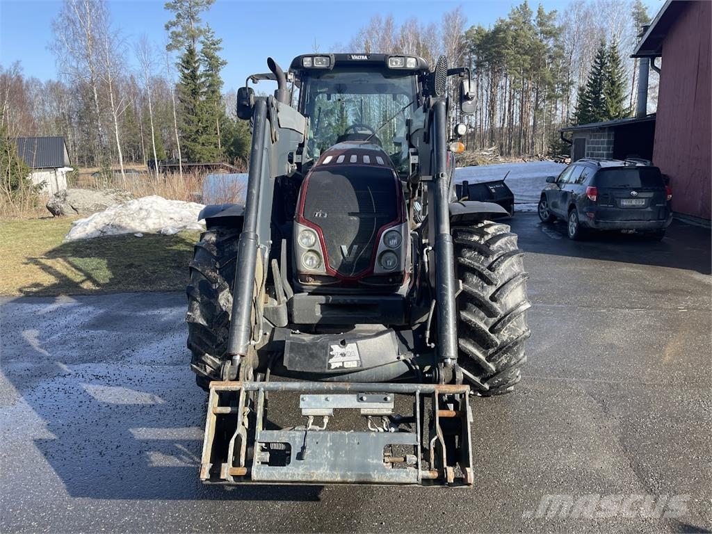 Valtra T173 Hitech Tractoare