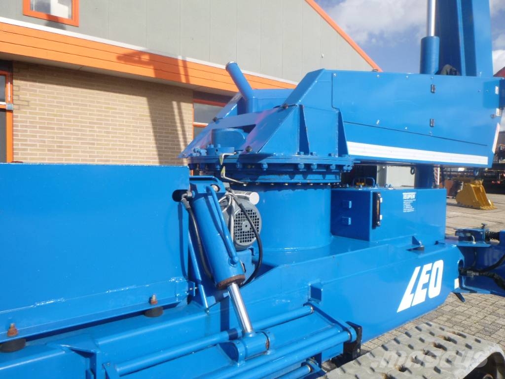 Teupen LEO 25T Plus رافعات ومنصات أخرى