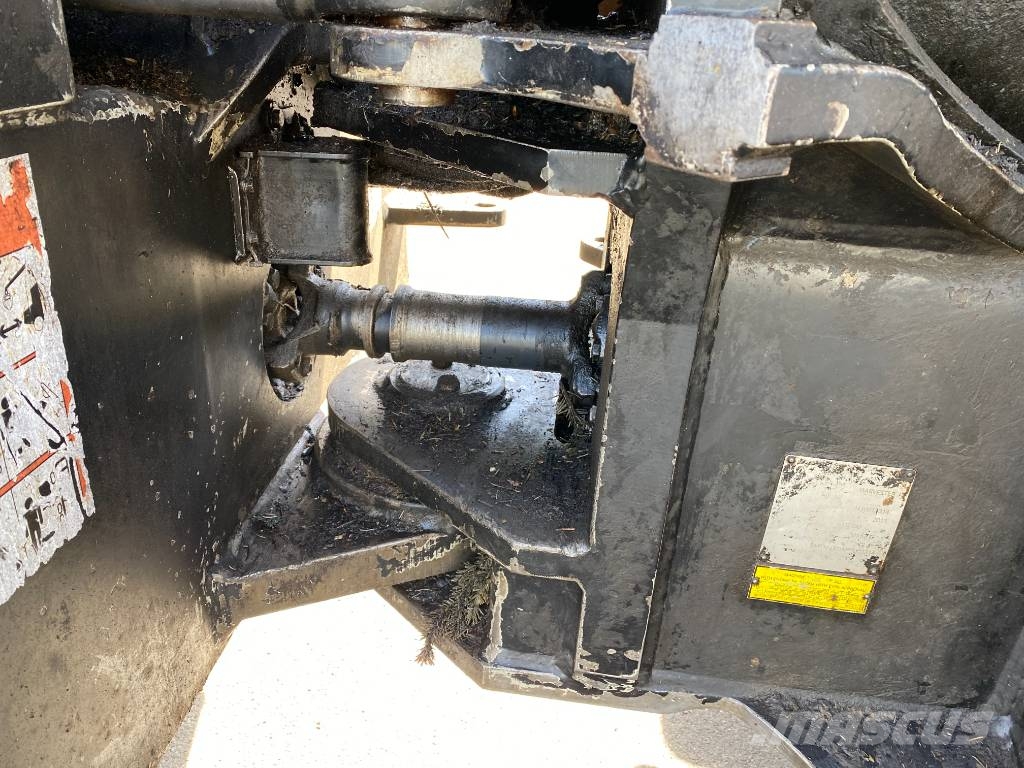 Komatsu 941.1+ Tête C144 2018 Origine Française endommagée Harvestory