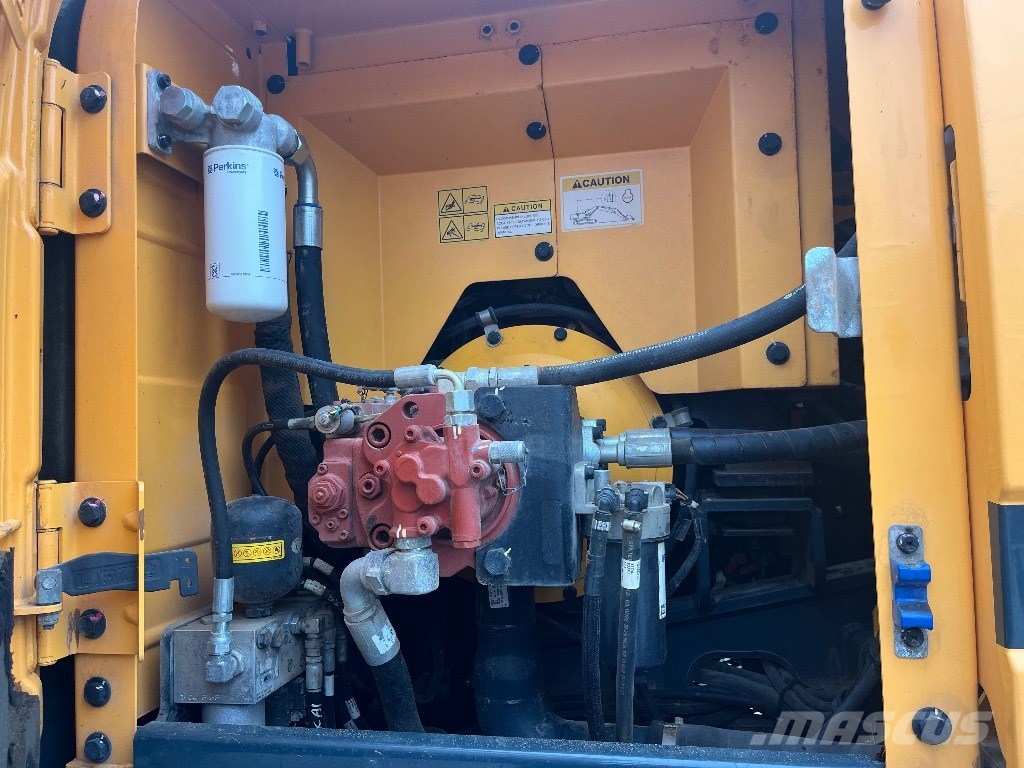 Hyundai HX160L Crawler excavators