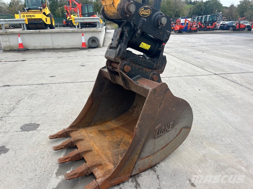 Hyundai HX160L Crawler excavators