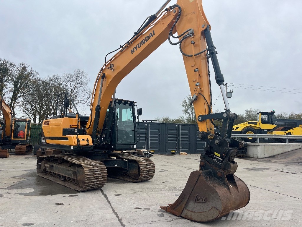 Hyundai HX160L Crawler excavators