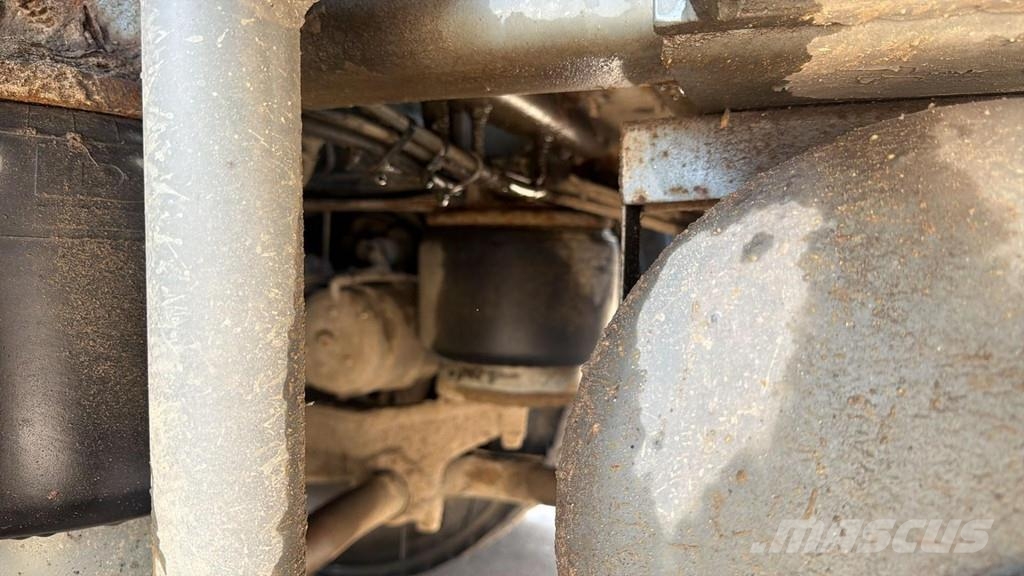 DAF CF 85.340 (STOKOTA 4 COMPARTIMENTS / 14000 L / BE Camiones cisternas