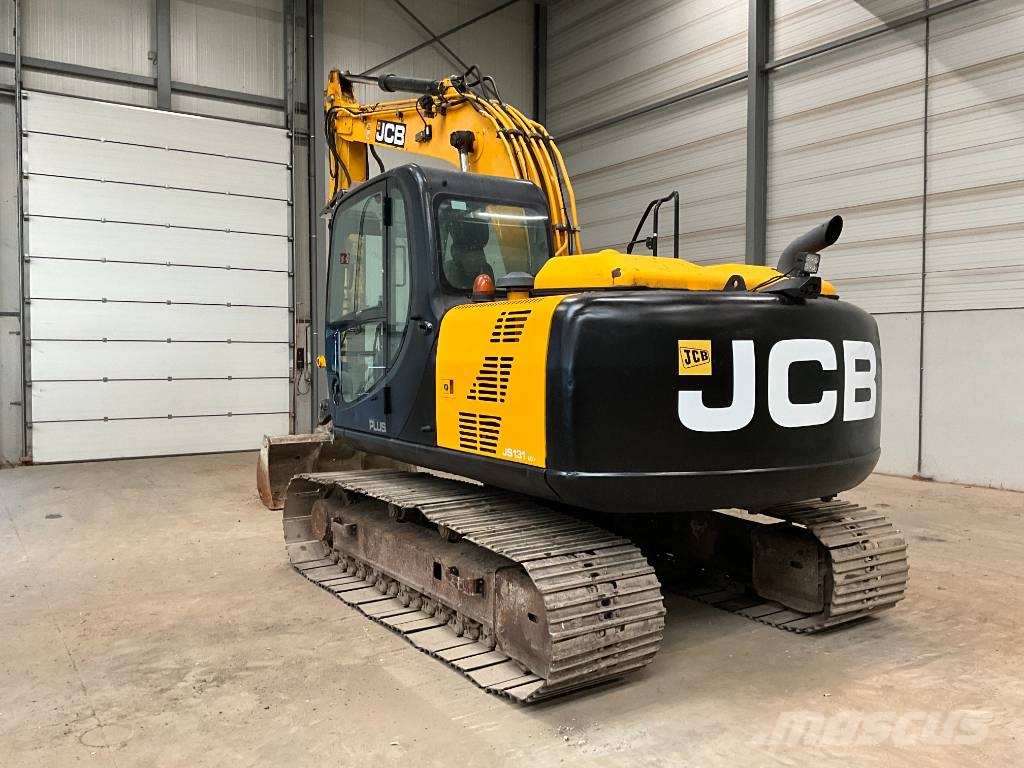 JCB JS 131 LC Paletli ekskavatörler