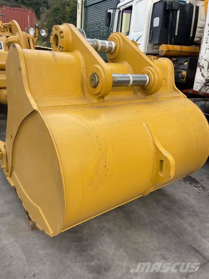 CAT 352-349E Kolesni nakladalci