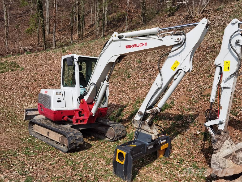 Takeuchi TB 250 Minigraafmachines < 7t