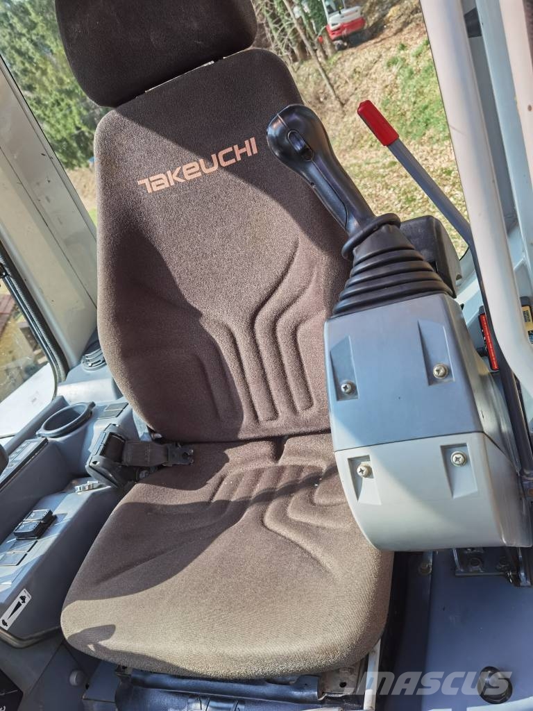 Takeuchi TB 250 Minigraafmachines < 7t