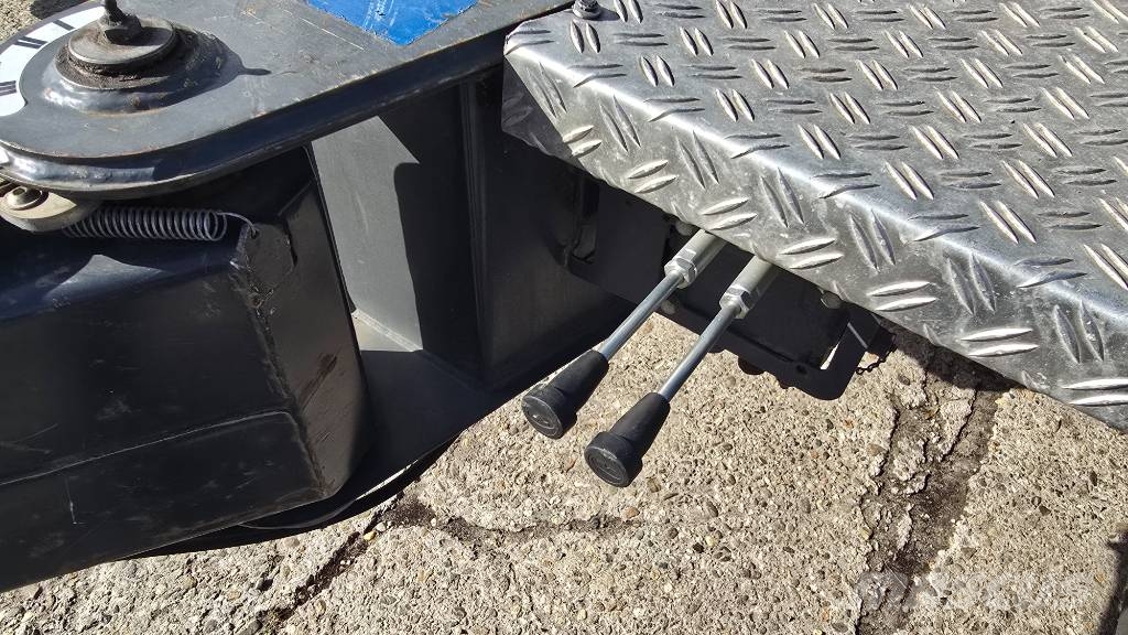 Böcker AHK 31/1500 + werkbak Terepdaruk