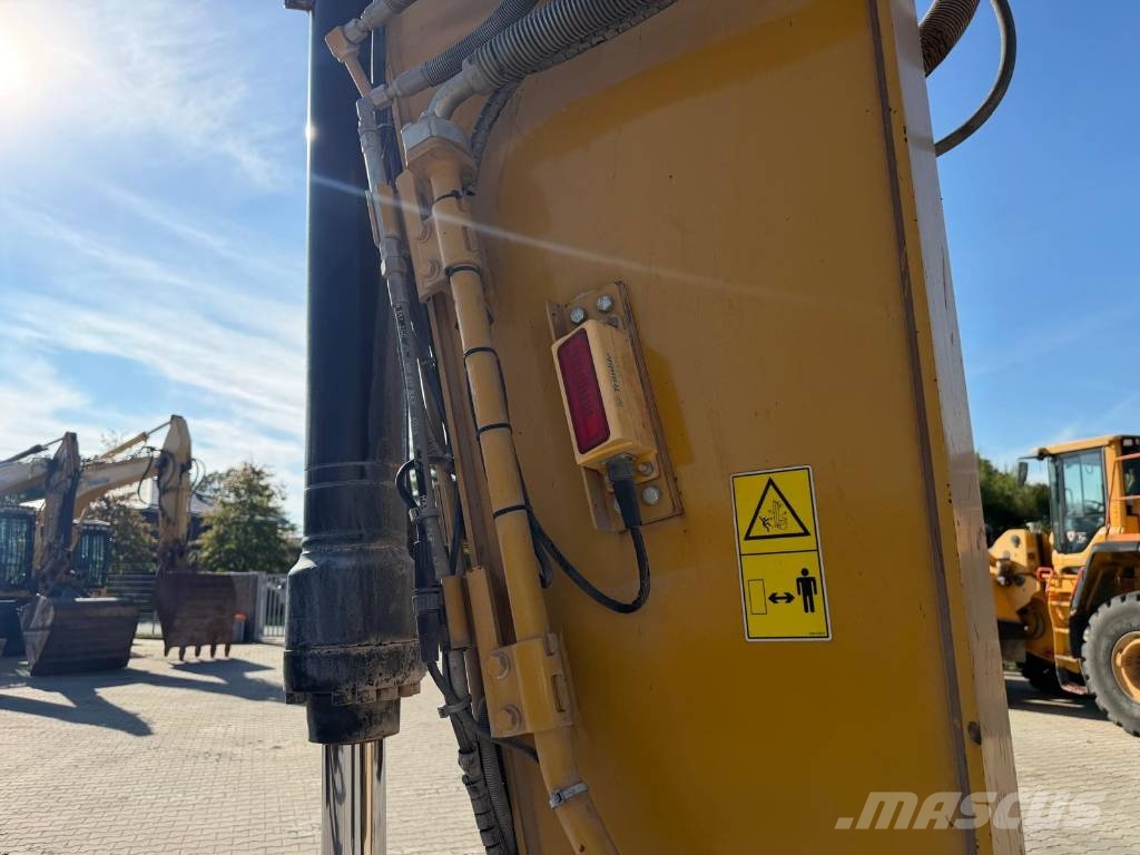 CAT 326 F L Bagri goseničarji