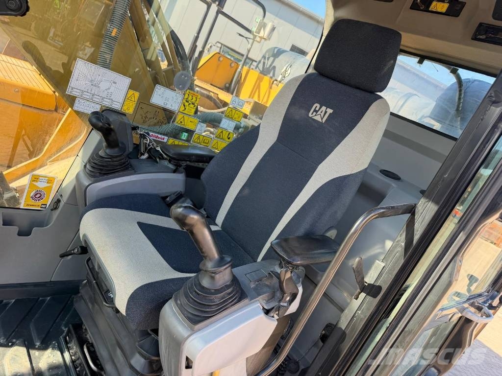 CAT 326 F L Bagri goseničarji