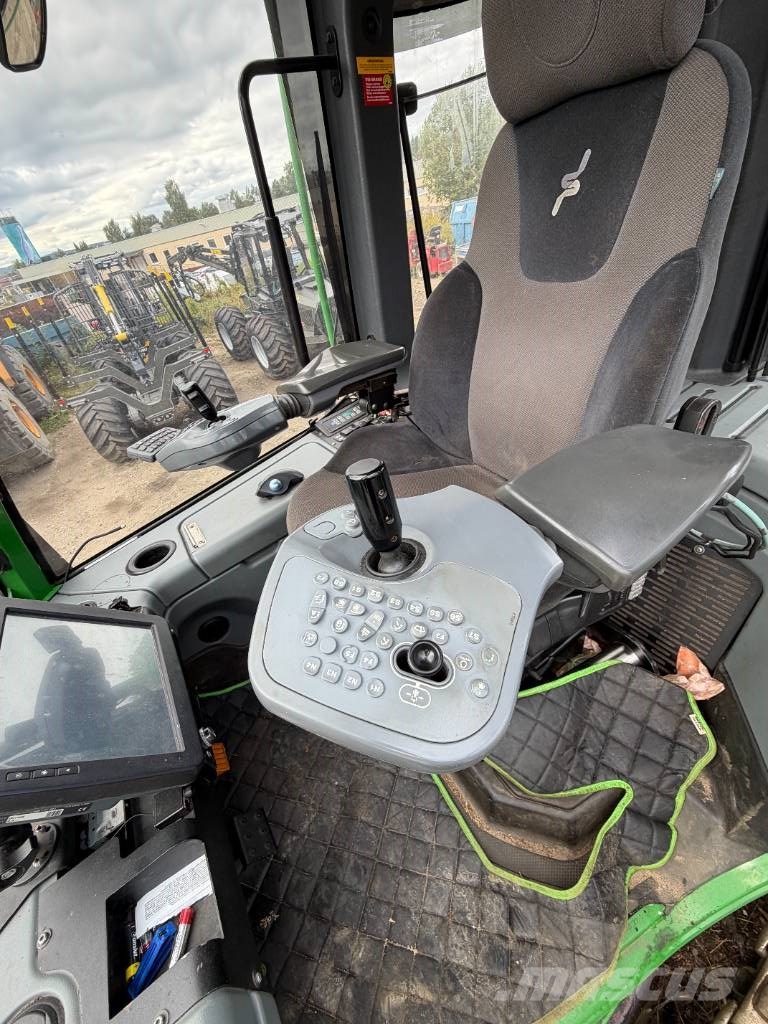 John Deere 1510 G Forwarders