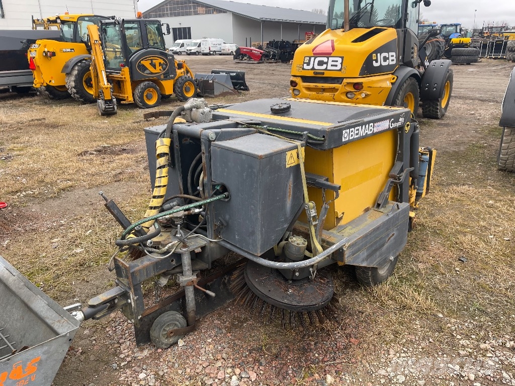 Bemab Geting hyd.driven Sweepers