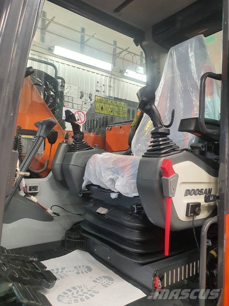 Doosan DX 140 LCR-5 , Begagnad SÄLJES Gravemaskiner på larvebånd